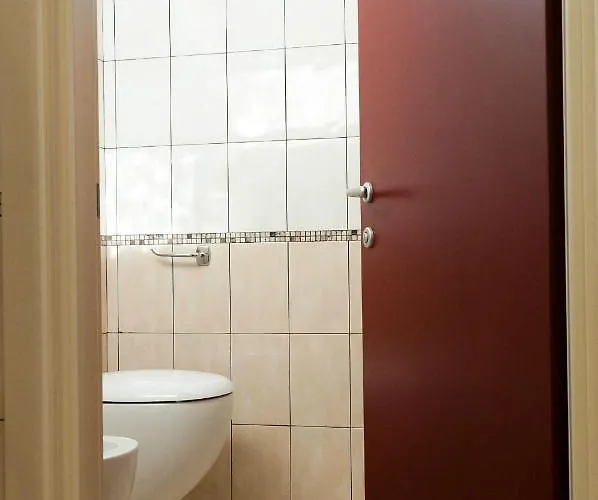 بيت شباب Mima Moorea