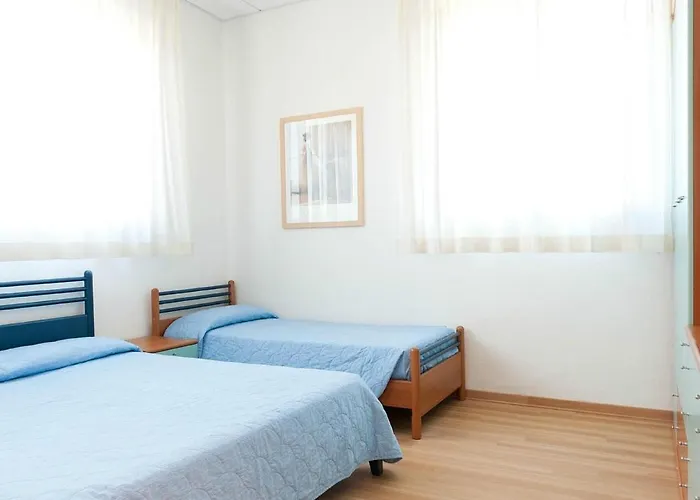 Mima Moorea * ميلانو ماريتيما